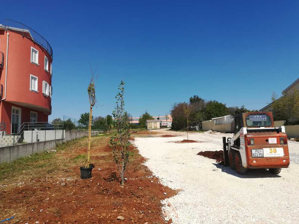 Kontinuirano uređenje i održavanje javnih površina i objekata
