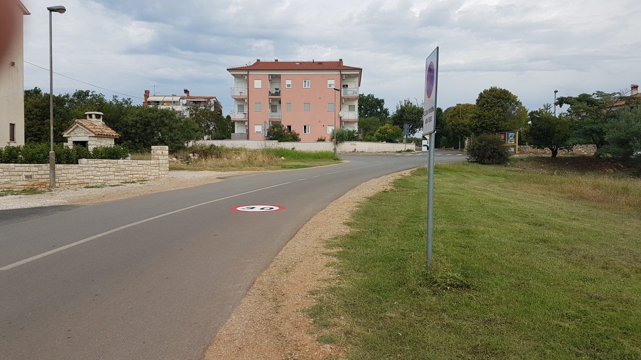 Obilježavanje horizontalne signalizacije u naseljima na području Rovinja i Rovinjskog Sela