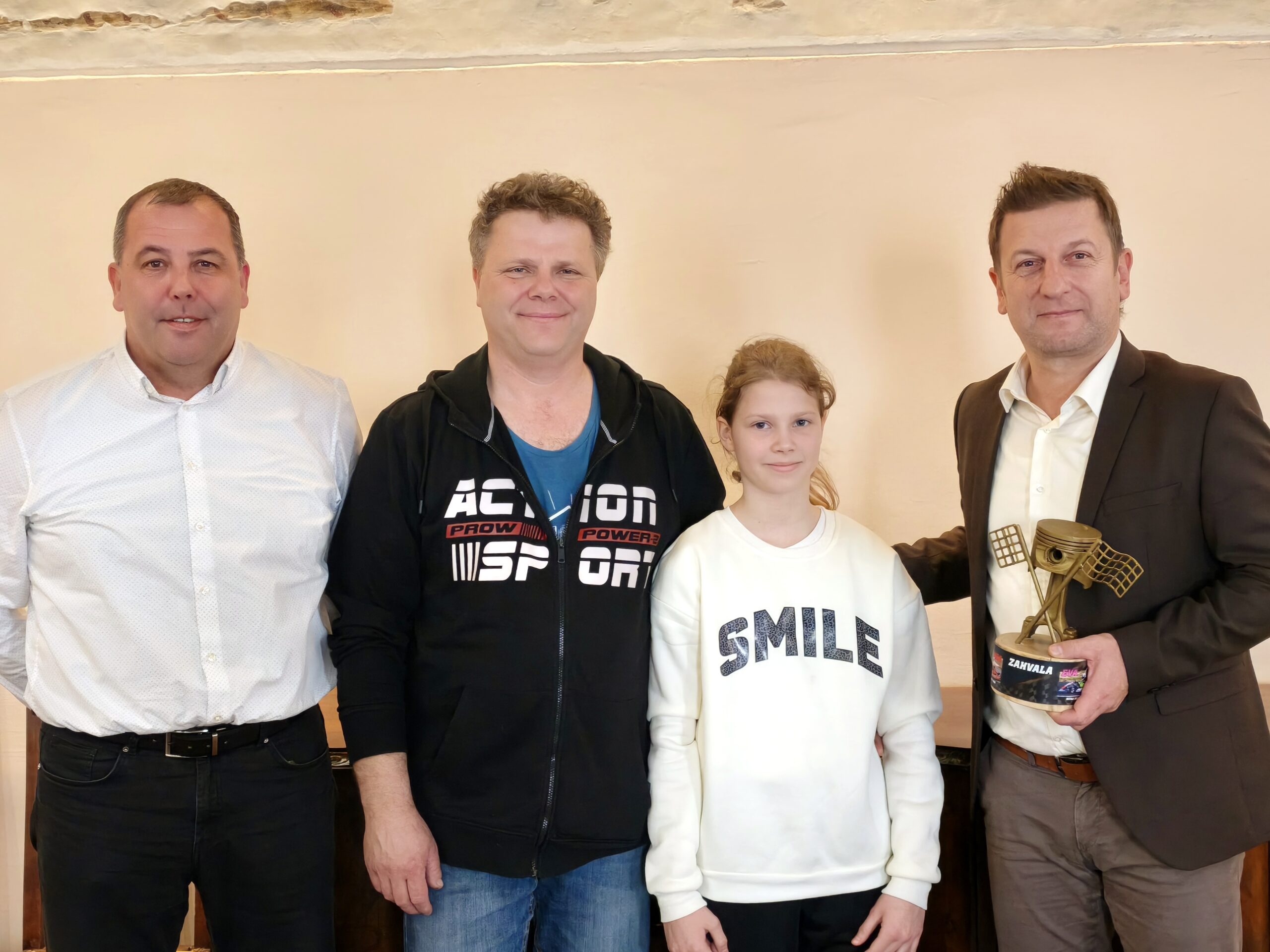 Gradonačelnik čestitao uspješnim mladim kartingašima Evi i Noi Janko