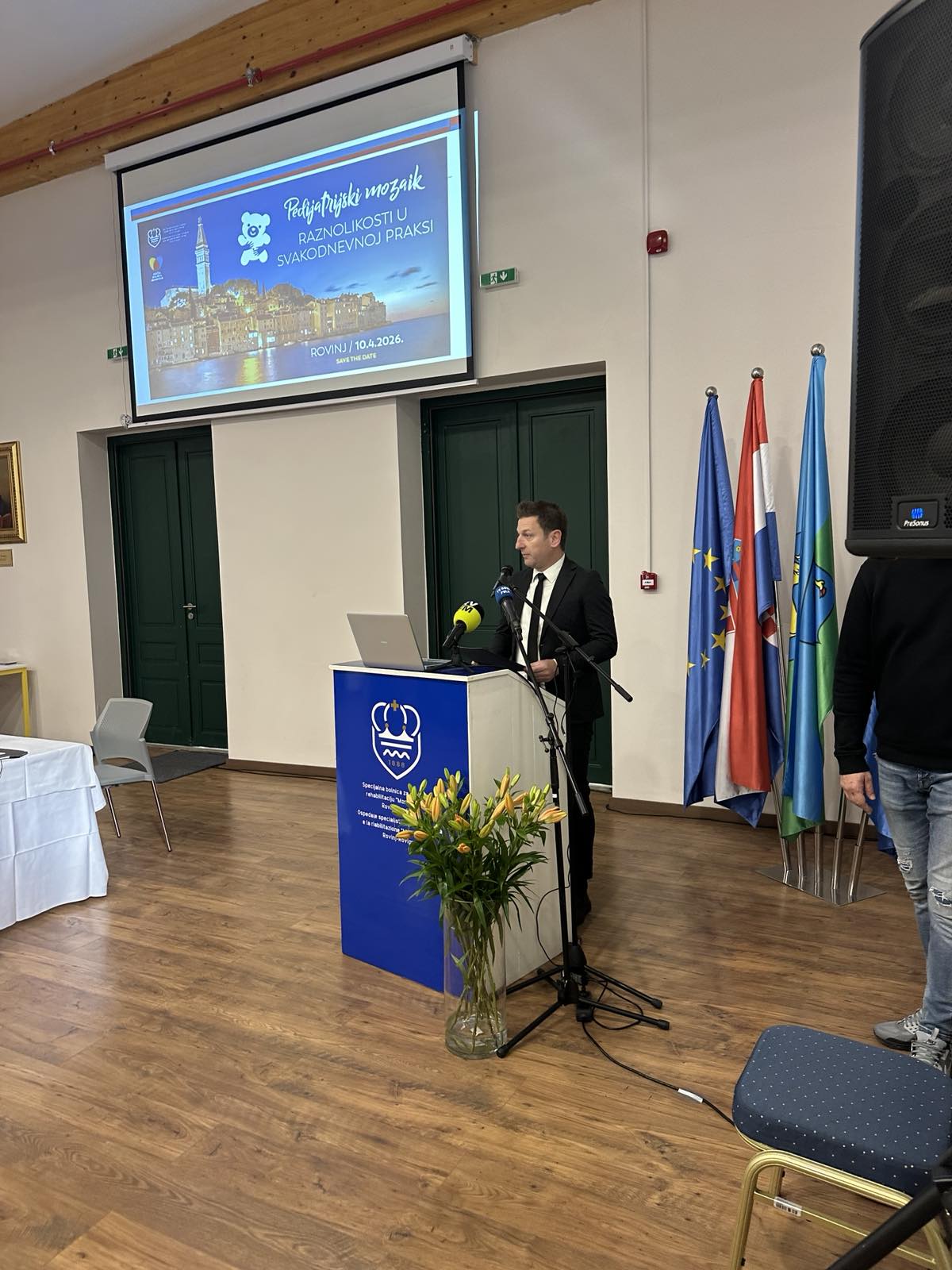 U Specijalnoj bolnici za ortopediju i rehabilitaciju „Martin Horvat“ Rovinj-Rovigno održava se simpozij „Pedijatrijski mozaik: Raznolikosti u svakodnevnoj praksi“