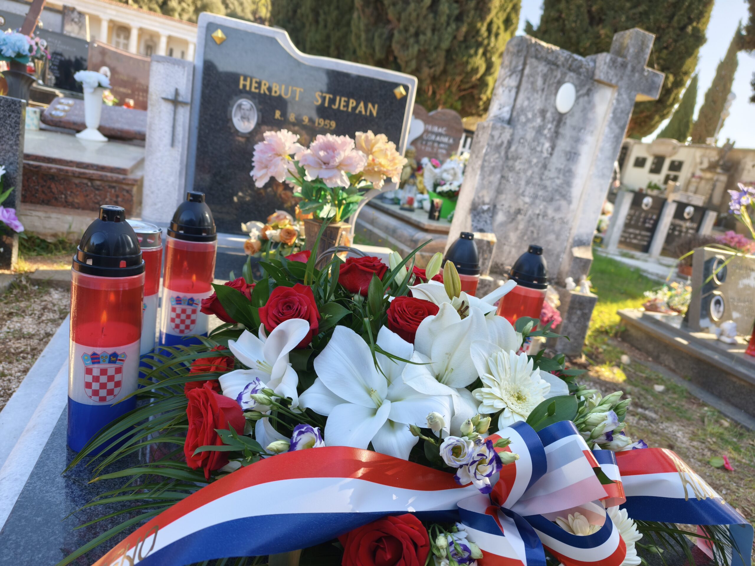 Odana počast hrvatskom branitelju Stjepanu Herbutu