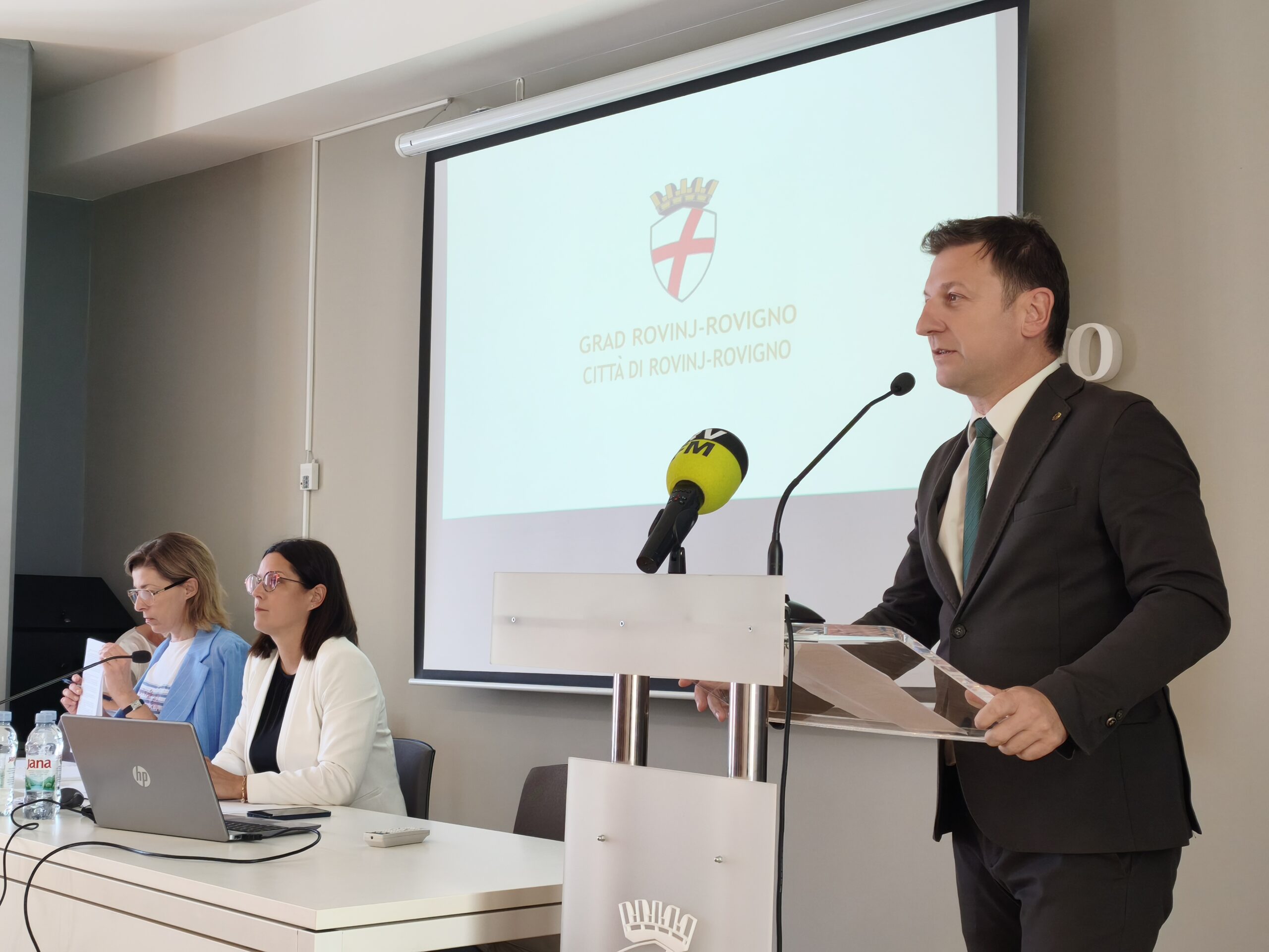 Rovinj-Rovigno introduce un abbonamento annuale agevolato per il parcheggio destinato ai pensionati