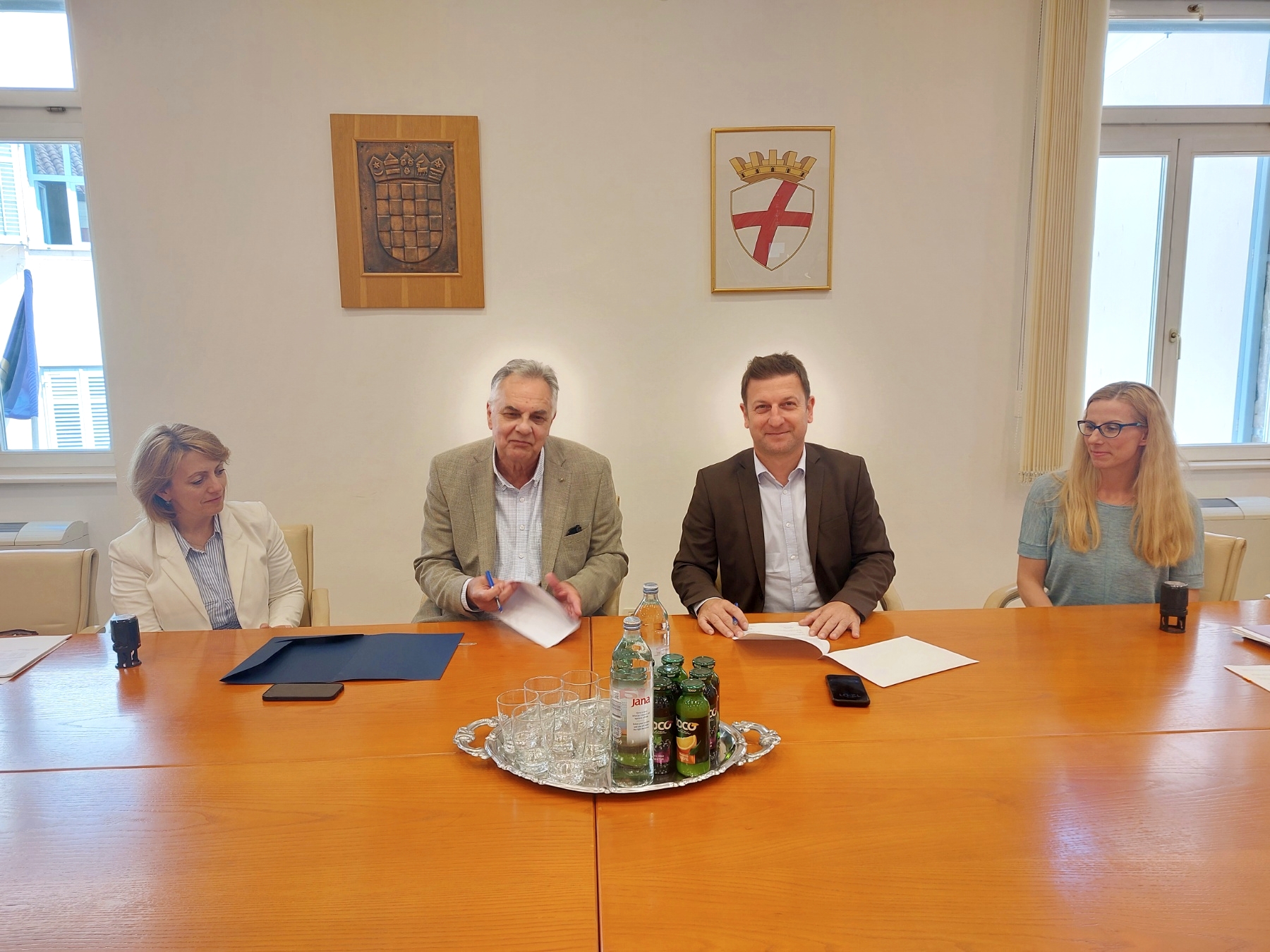 Potpisan Ugovor o prijenosu prava vlasništva zemljišta za nove POS stanove na Montepozzu